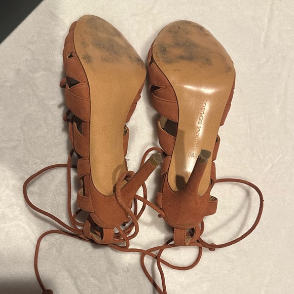 Banana Republic Julie brown suede heels size 6.5 - Picture 6 of 9